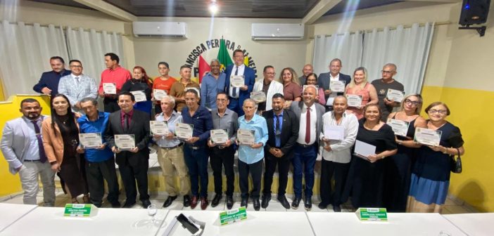 Sessão Solene em Moção de Reconhecimento e Homenagem a todos os Vereadores de Curuá